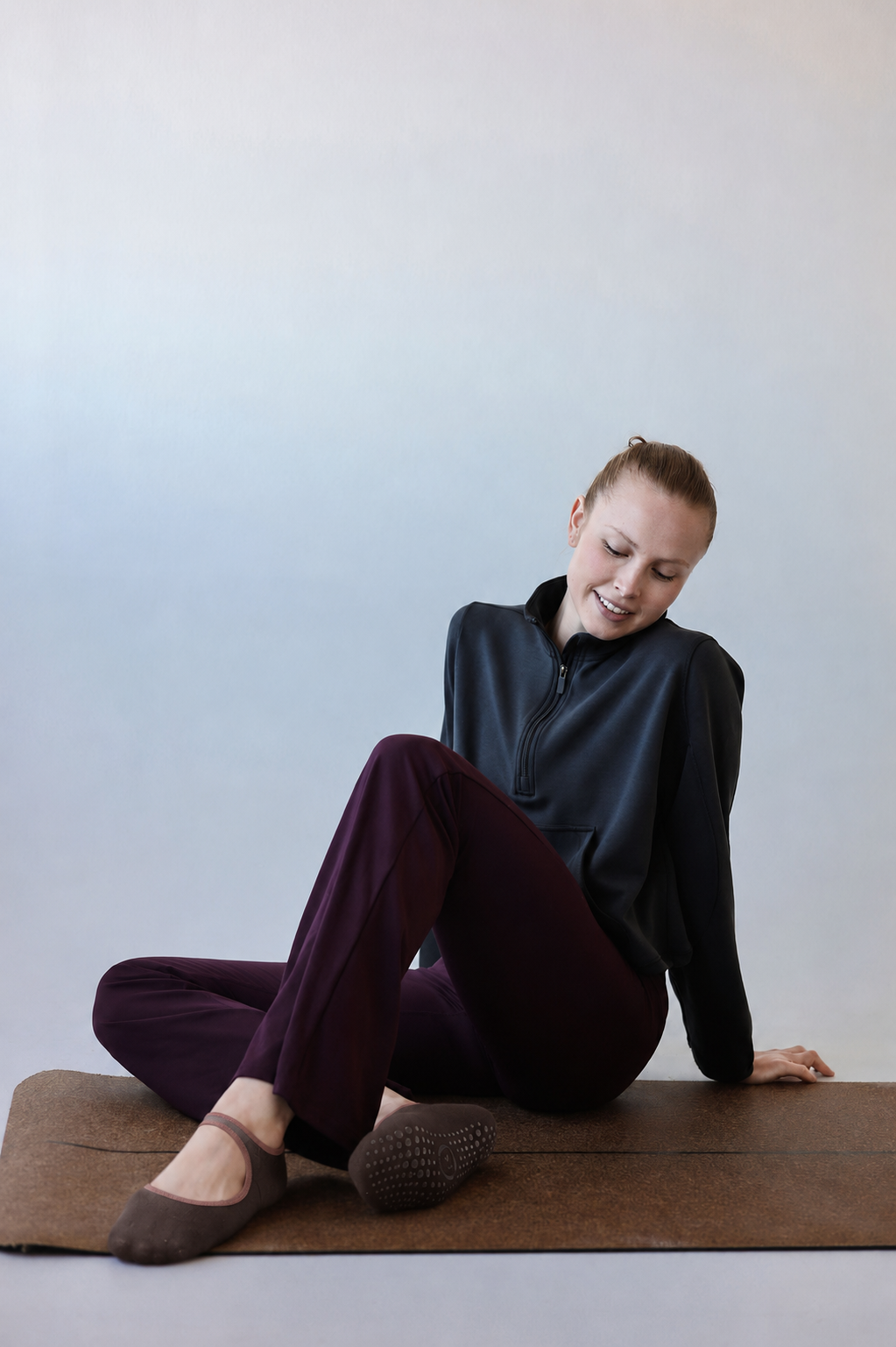 Nama Grip Socks - Mocha