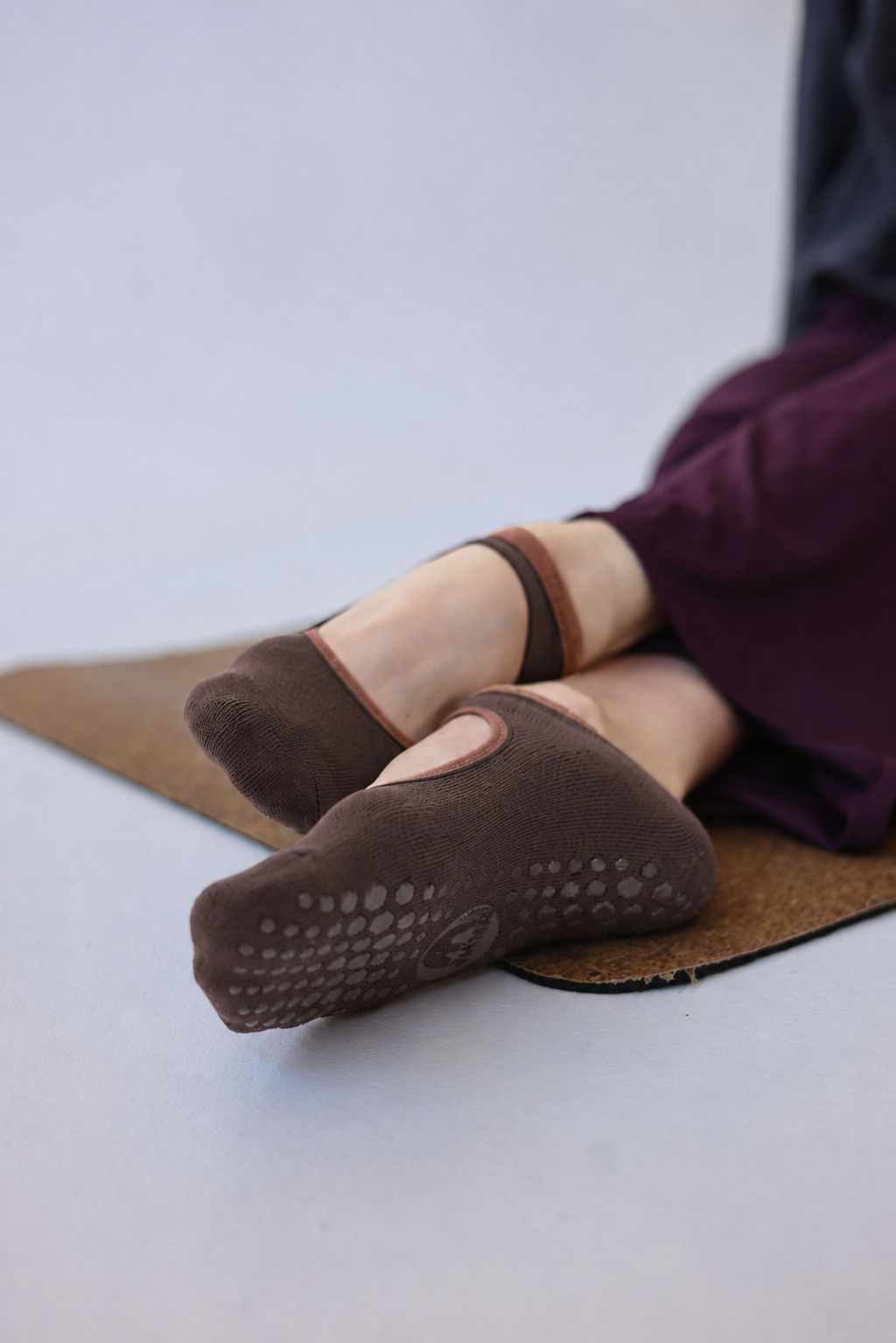 Nama Grip Socks - Mocha