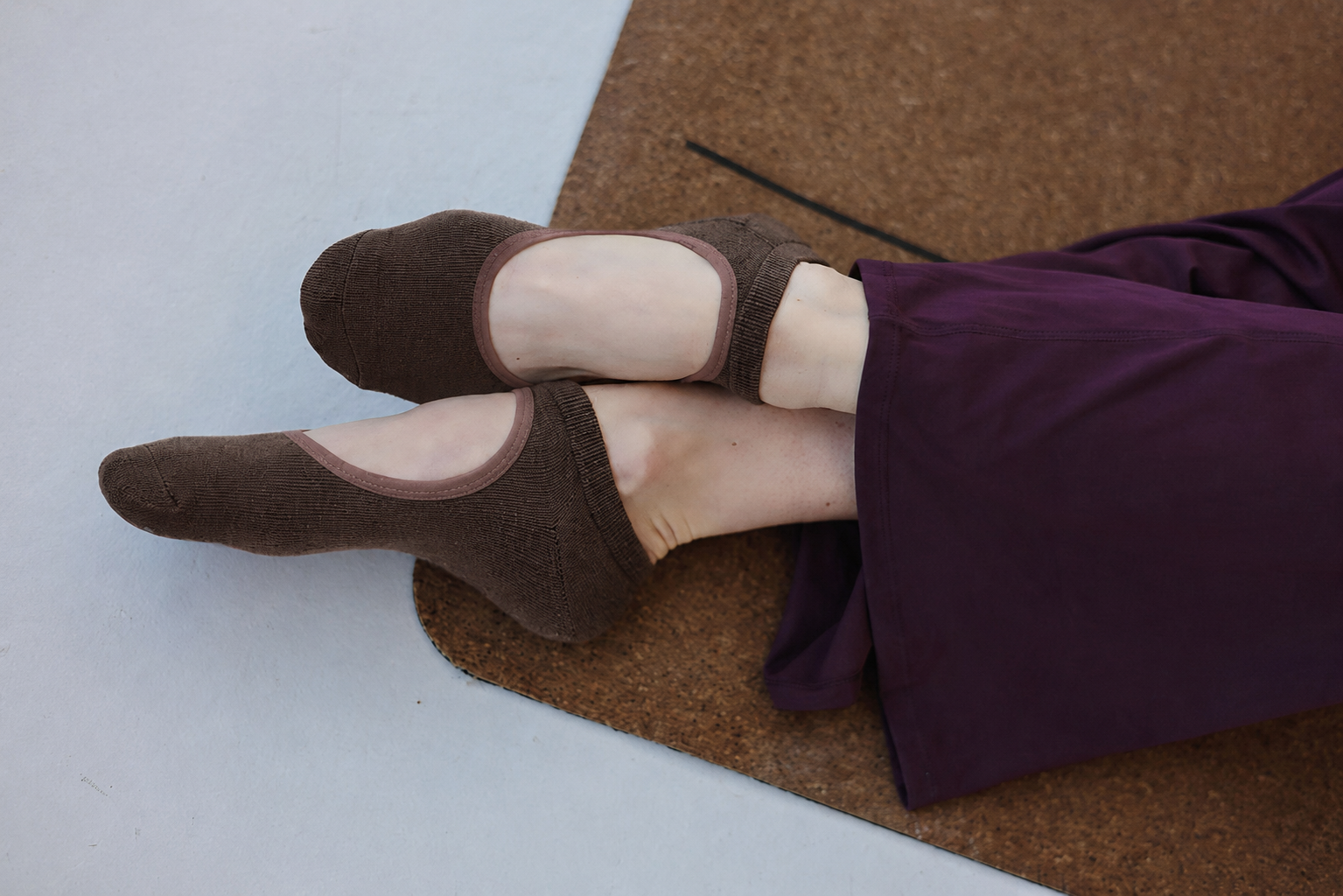 Nama Grip Socks - Mocha